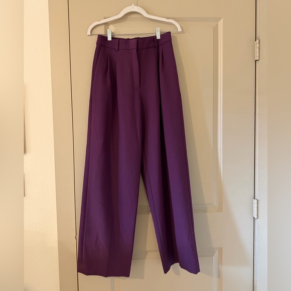 Aritzia Babaton Pleated Trouser Pants Plum - Size 6 - Picture 2 of 5